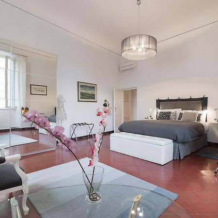 Old Bridge: Historical And Chic Apartment Florenz Exterior foto