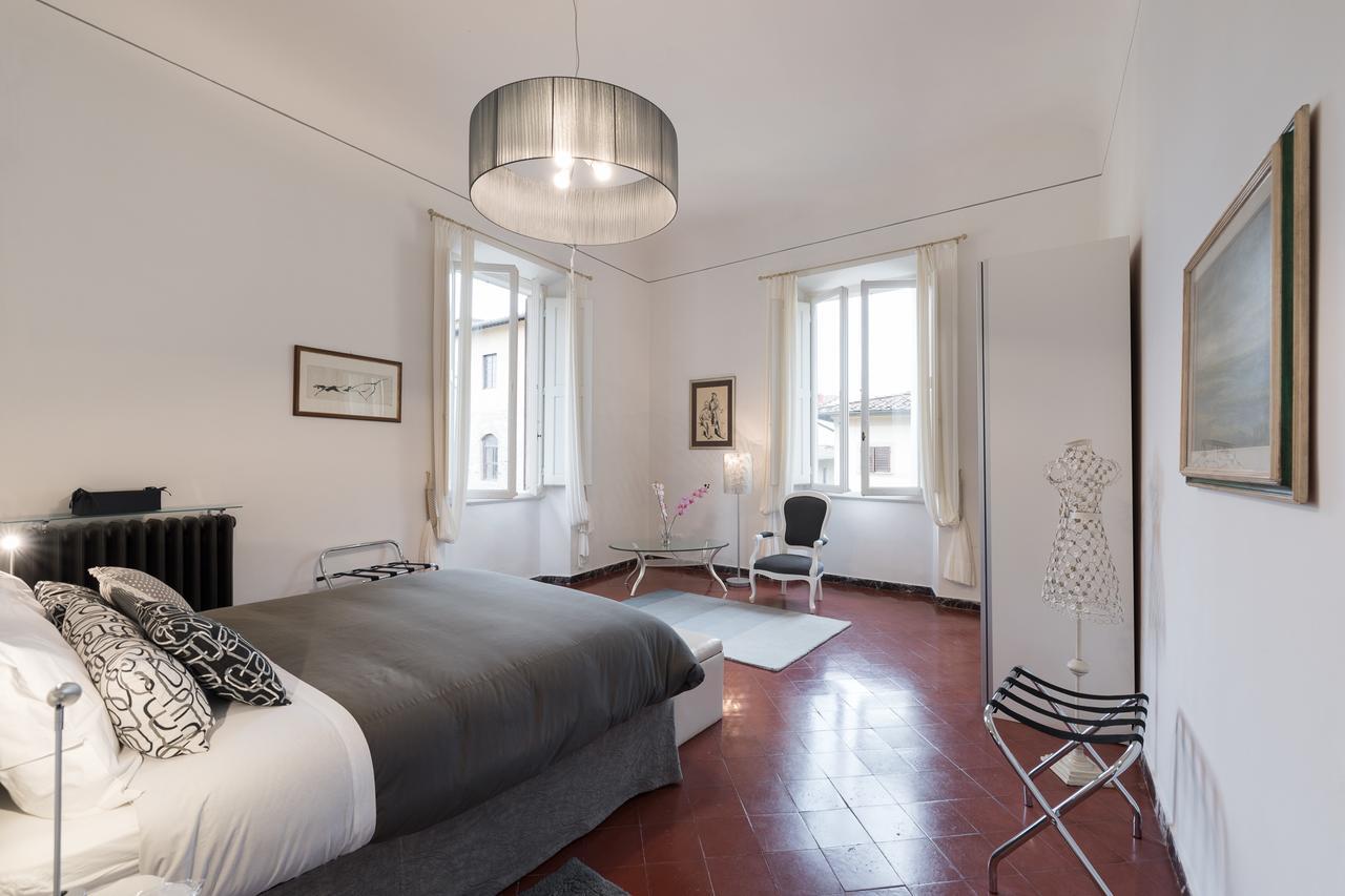 Old Bridge: Historical And Chic Apartment Florenz Exterior foto